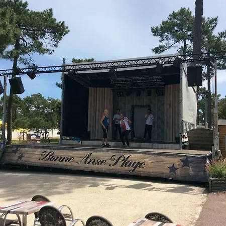 مكان تخييم Mobil Bonne Anse Plage 4*