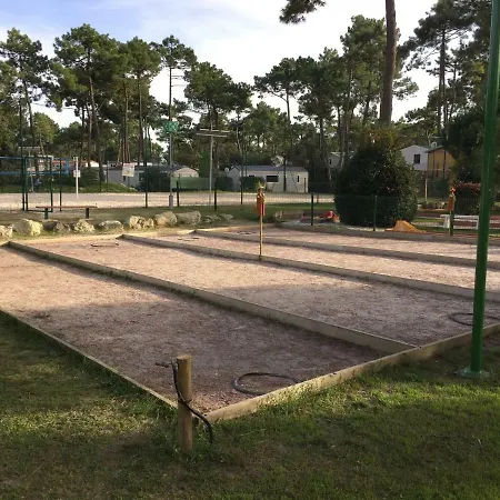 Mobil Bonne Anse Plage مكان تخييم لا بالمير