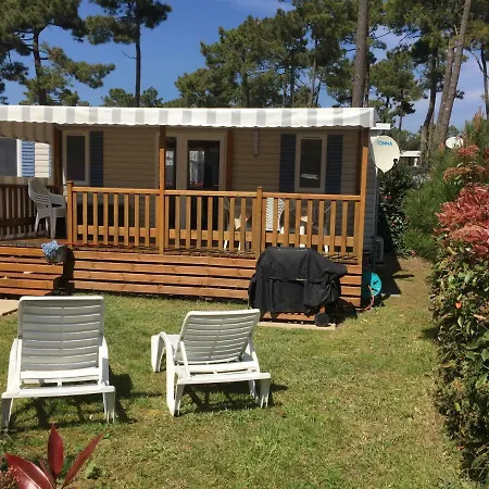 مكان تخييم Mobil Bonne Anse Plage 4*